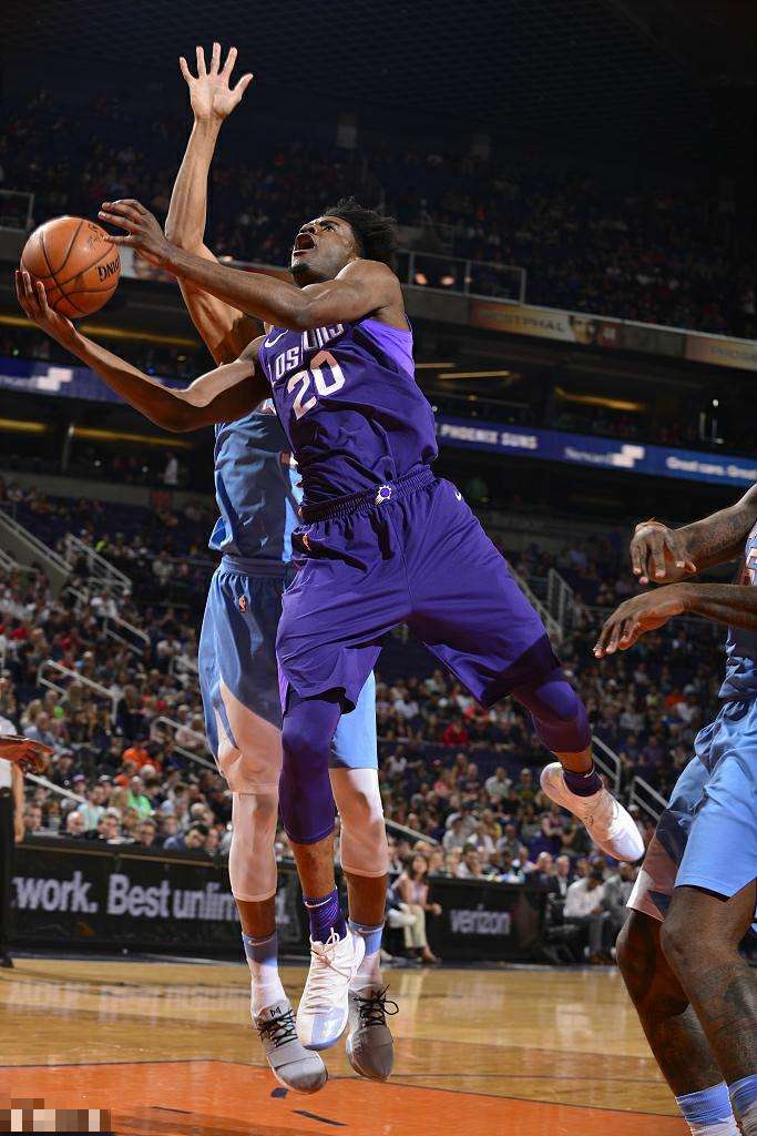 乐鱼体育包含赛后荷甲传出新动向，巴塞罗那防线松动，管理层表态——管理层满意，球队文化再被提及的词条