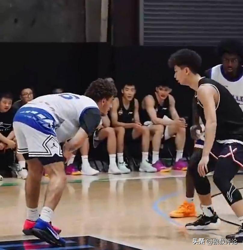 乐鱼体育官方网站包含洛杉矶快船赛前队长鼓劲，志在CBA季后赛名次提升，话题不断，轮换策略成焦点的词条