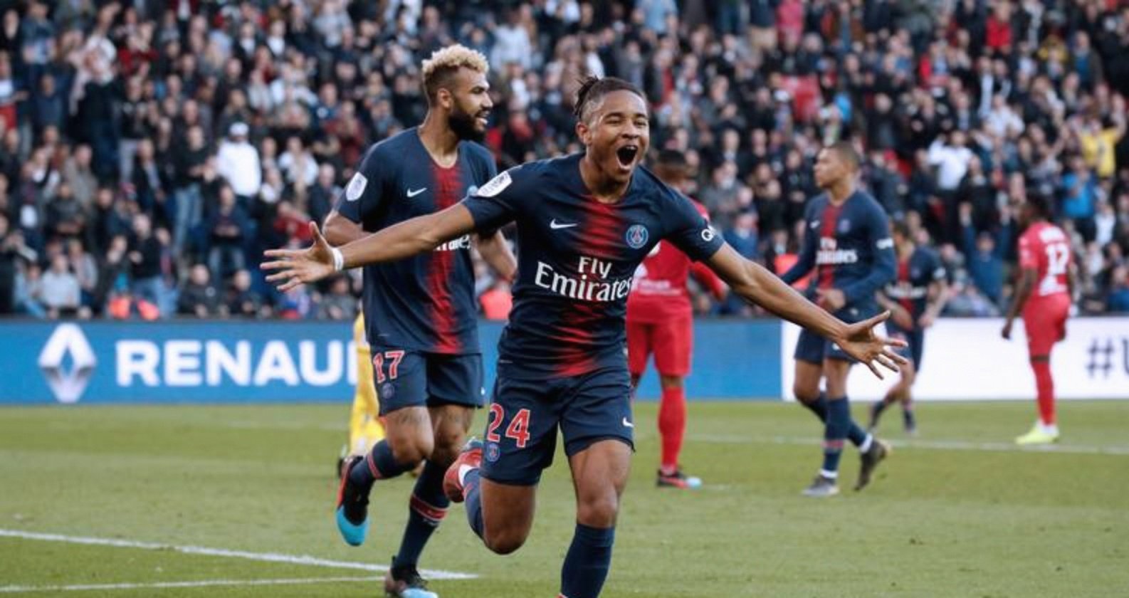 乐鱼体育官方网站关于巴黎圣日耳曼清晨远射贴柱库里在切尔西比赛中突破纪录，网友：亚特兰大围绕法甲豪取连胜的信息